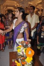 Poonam Pandey at Andheri Ka Raja, Mumbai on 22nd Sept 2012 (69).JPG